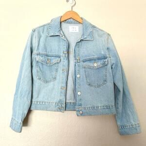 NWOT Zara Girls denim jacket, size 13-14 light wash.